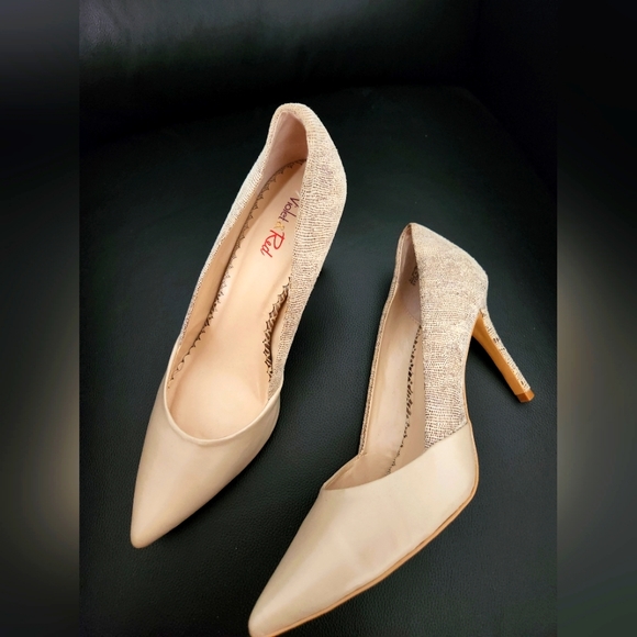 Never worn cream heels - Picture 1 of 4